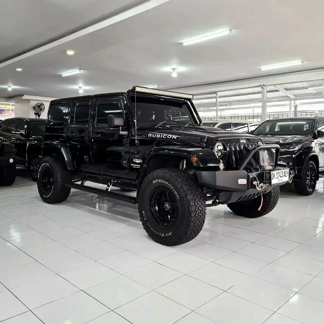 [2015] DP 50jt! Jeep Wrangler JK Sahara 2015 up Rubicon 3.6 at DK 2016 - Image 1 of 10