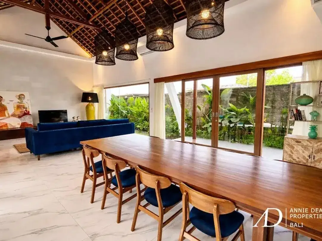 FREEHOLD | SINGLE-LEVEL TROPICAL VILLA WITH PRIVATE POOL - Image 9 of 10