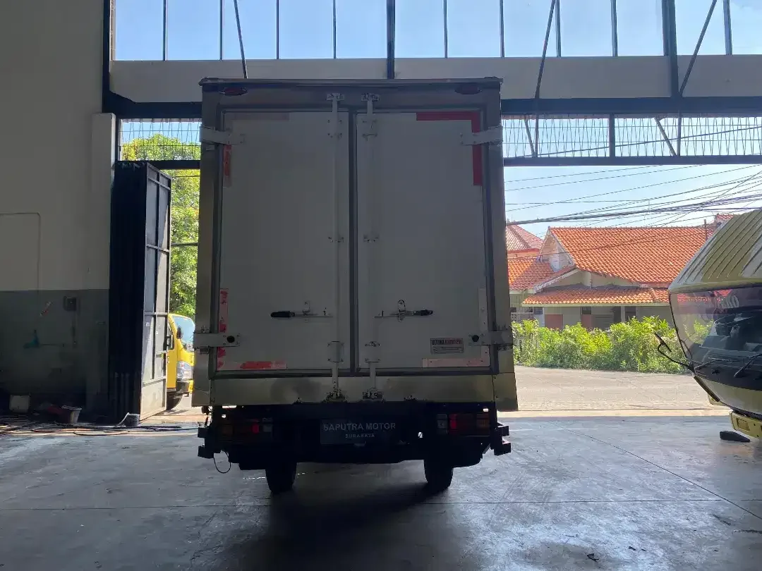 Truk ELF 4rdLong Th2025 Box Pendingin - Image 9 of 10