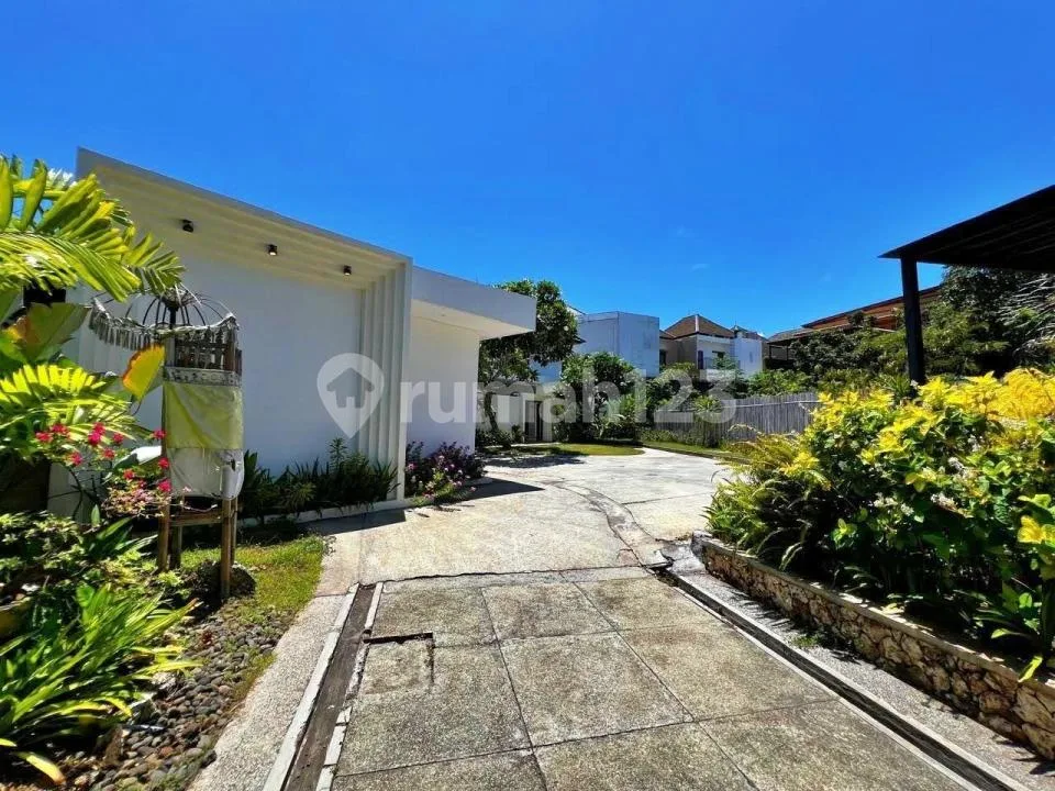 Dijual Luxury Villa di Taman Mumbul, Kuta Selatan, Badung - Image 2 of 4