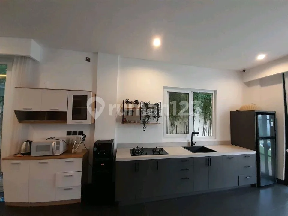 Beautiful Villa Located In Exclusive Area - Image 4 of 4