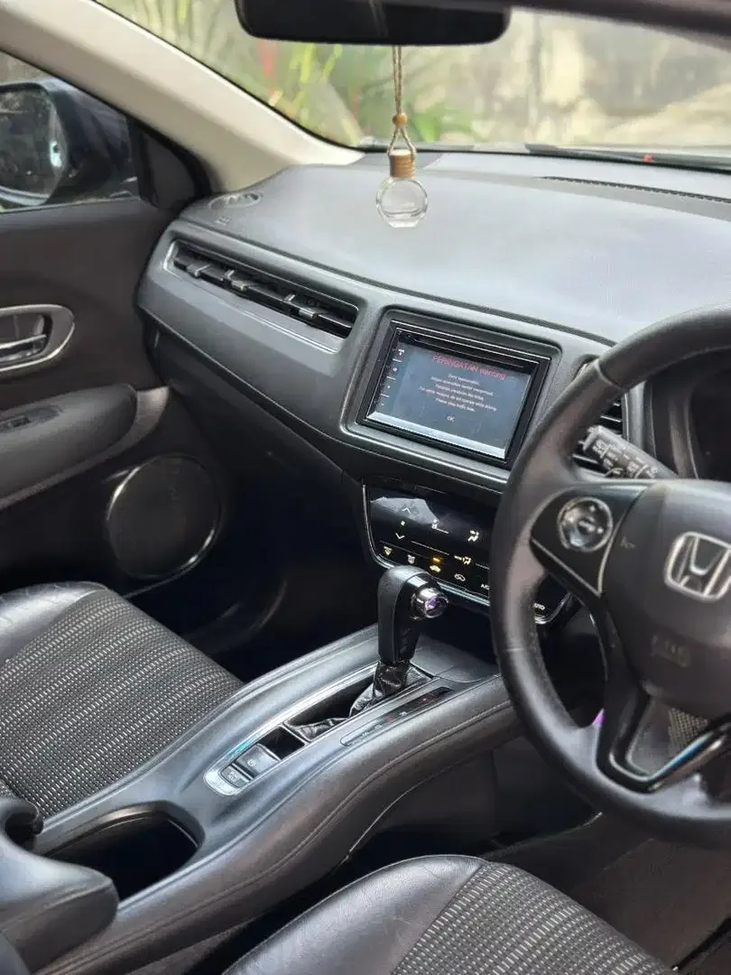 HRV E 2017 MATIC ASLI BALI ISTIMEWA LOW KM - Image 6 of 10