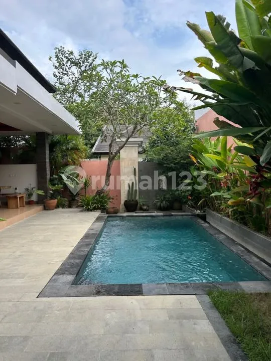 Stylish 2 Bedrooms Villa Strategic Location Toyaning Ungasan - Image 2 of 4