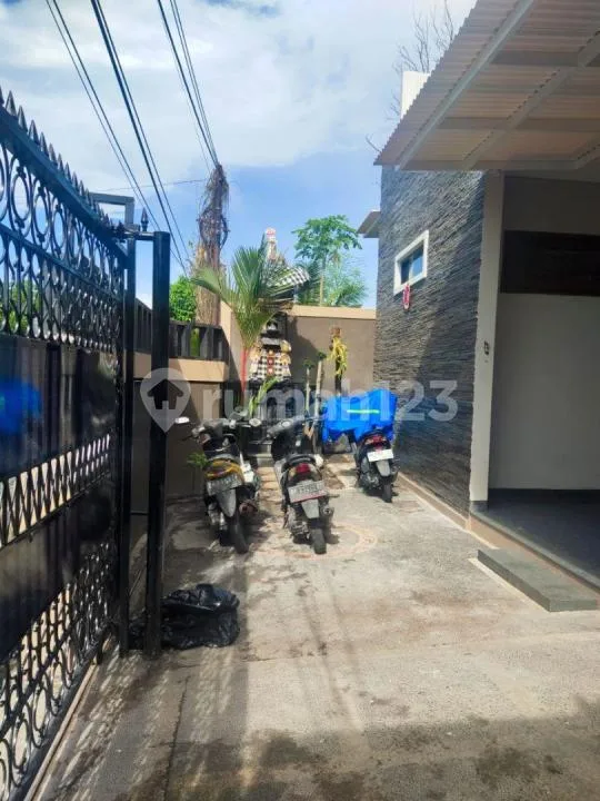 Rumah Luas 5 Kamar di Lingkungan Perumahan Premiun Pusat Kota - Image 4 of 4