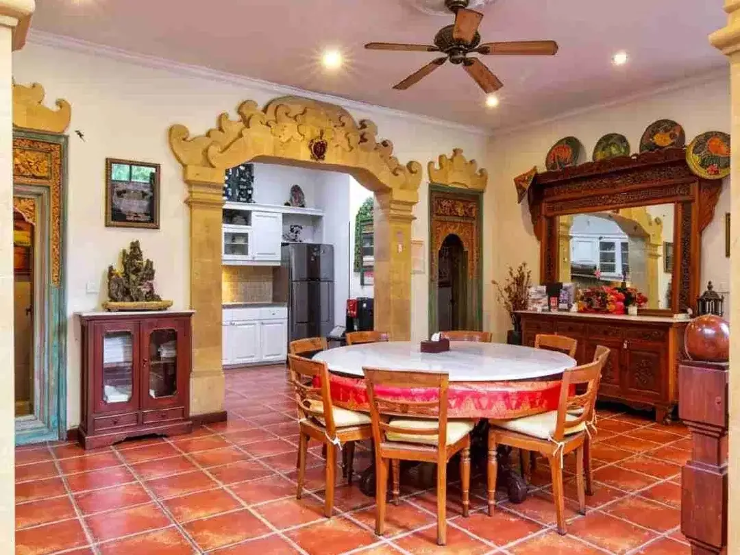 DIJUAL VILLA TRADISIONAL TROPIKAL, SEMINYAK, BALI - Image 3 of 10