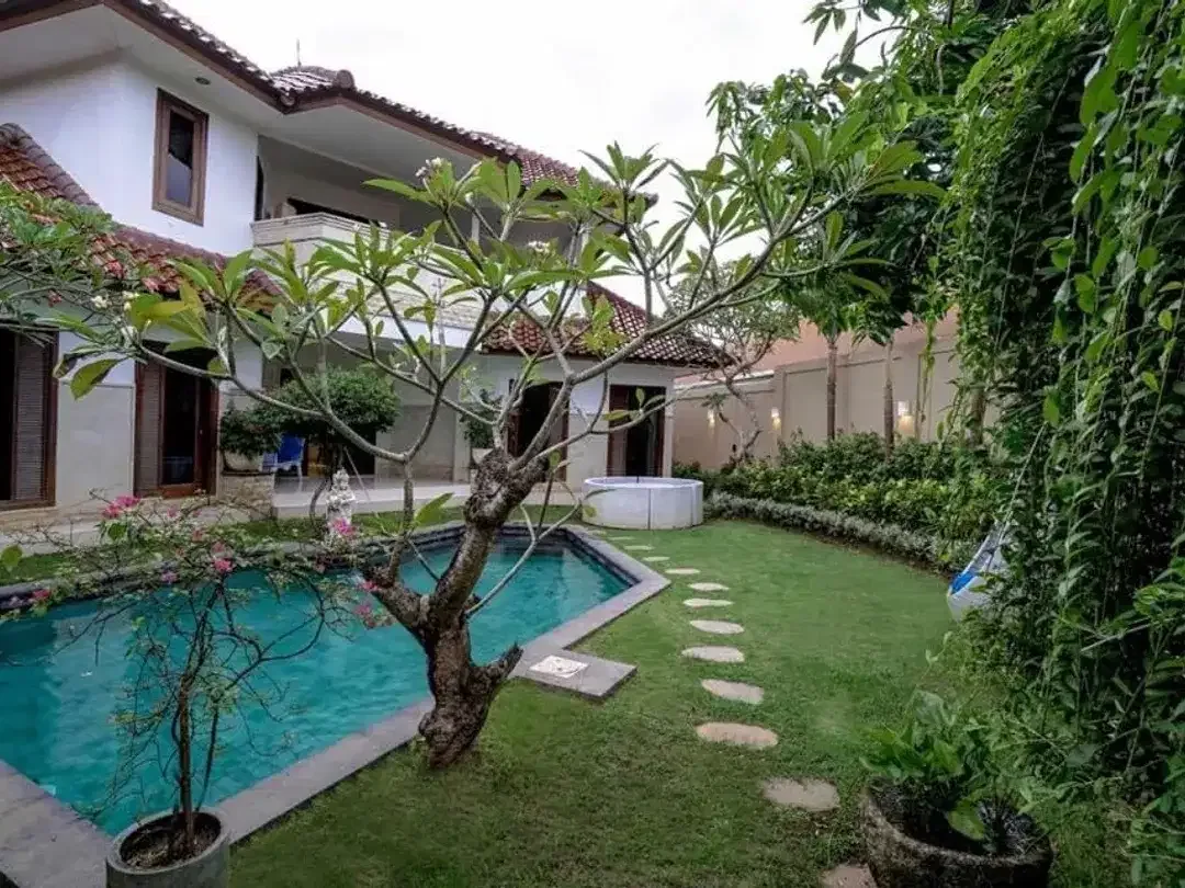 Spacious 4-Bedroom Villa For Yearly Rental In Jimbaran - Image 1 of 10