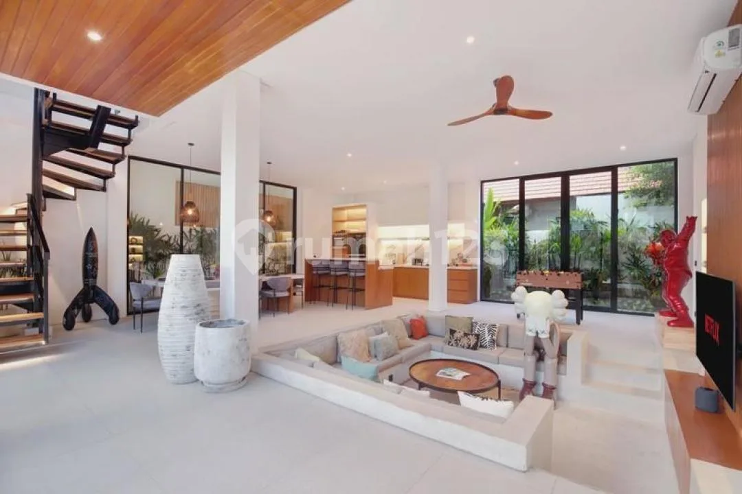Leasehold - Luxury 4 BR Villa With Private Rooftop In Batu Bolong, Canggu, Bali - Image 4 of 4