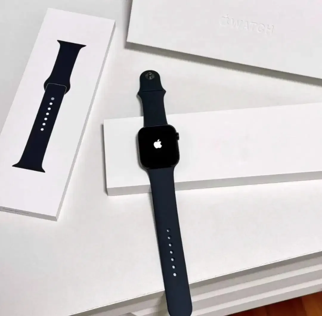 Smartwatch S11 Dengan logo apple saat on/off - Image 7 of 8