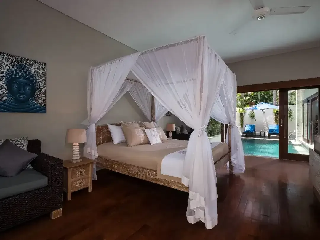 Freehold - Exquisite Tropical Retreat 2-Bedroom Villa in Prime Canggu Location - Image 8 of 10