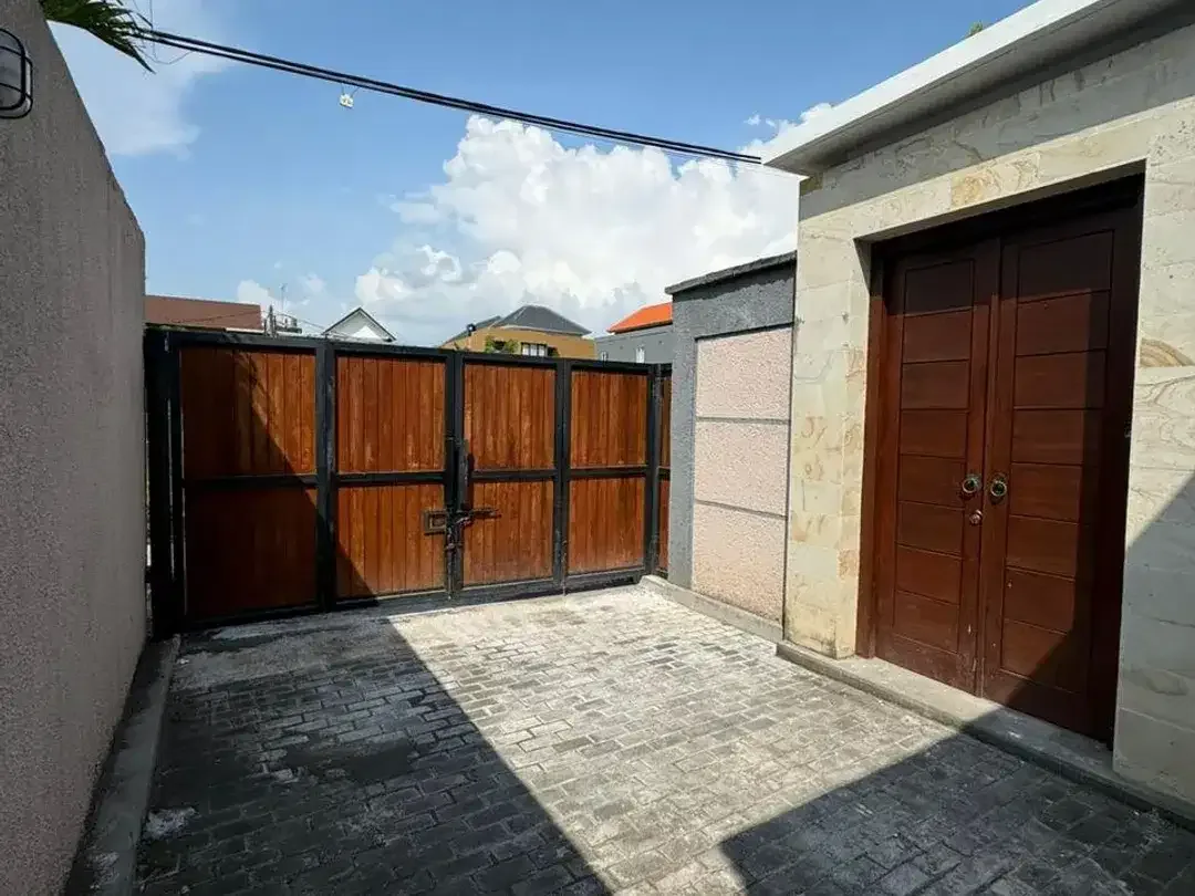 MINIMALIST VILLA IN PERERENAN AREA - Image 3 of 10