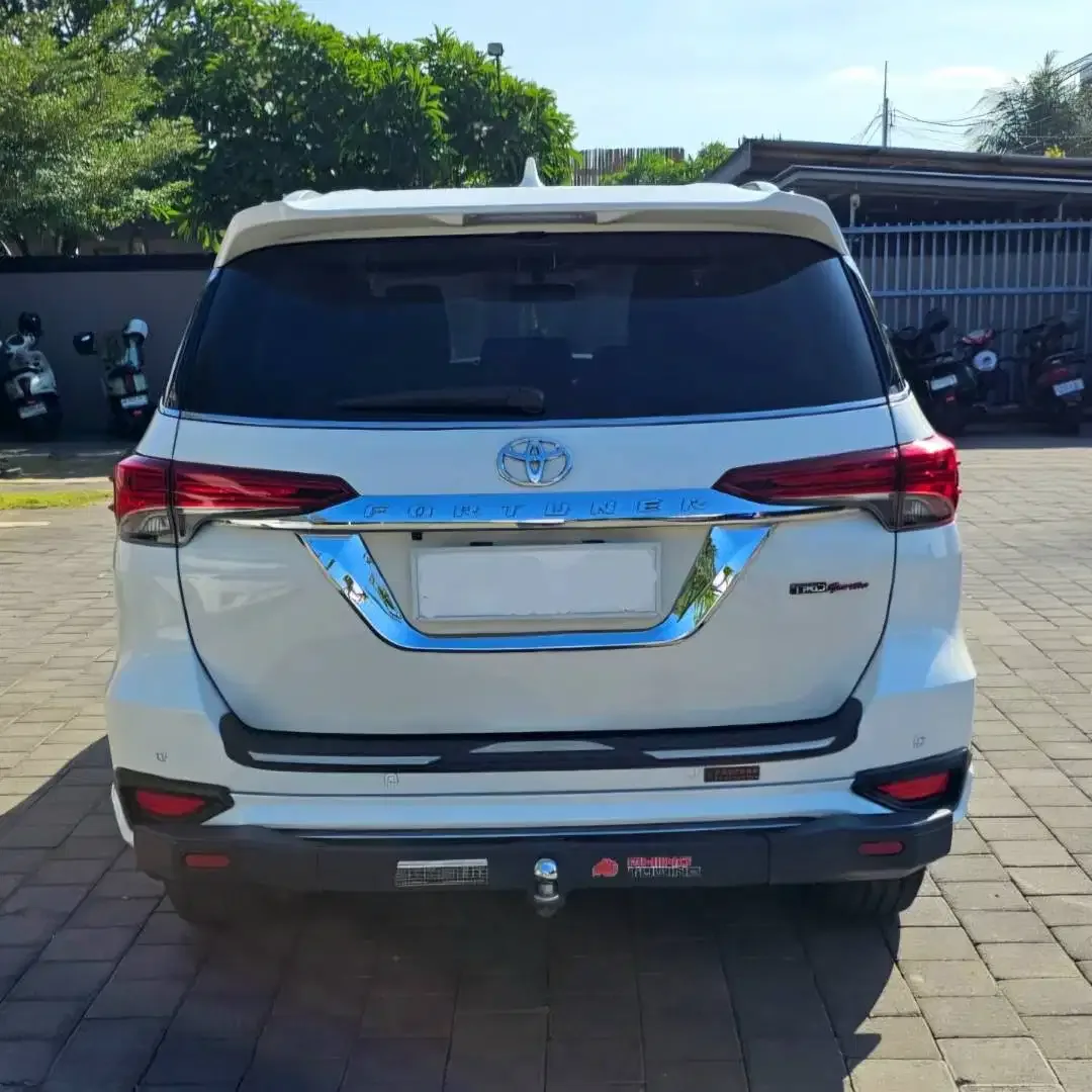 TOYOTA FORTUNER TRD SPORTIVO 2018 - Image 4 of 10