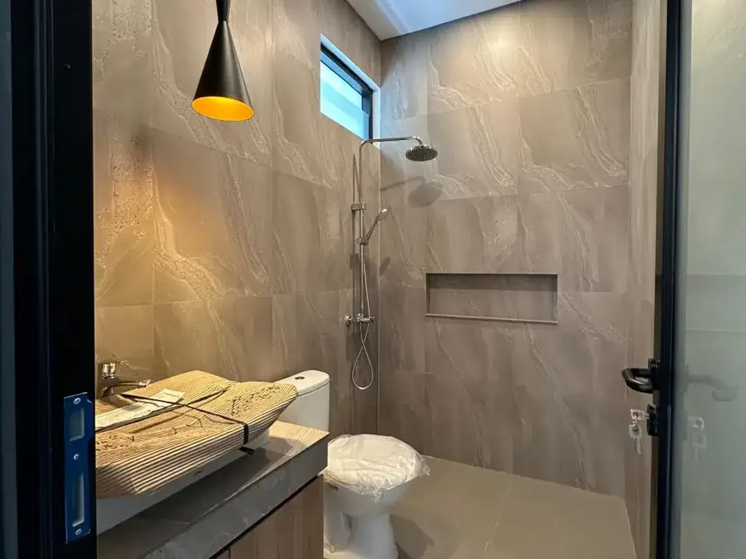 BRAND NEW VILLA 2 LANTAI DI UNGASAN BADUNG DEKAT GWK - Image 3 of 10