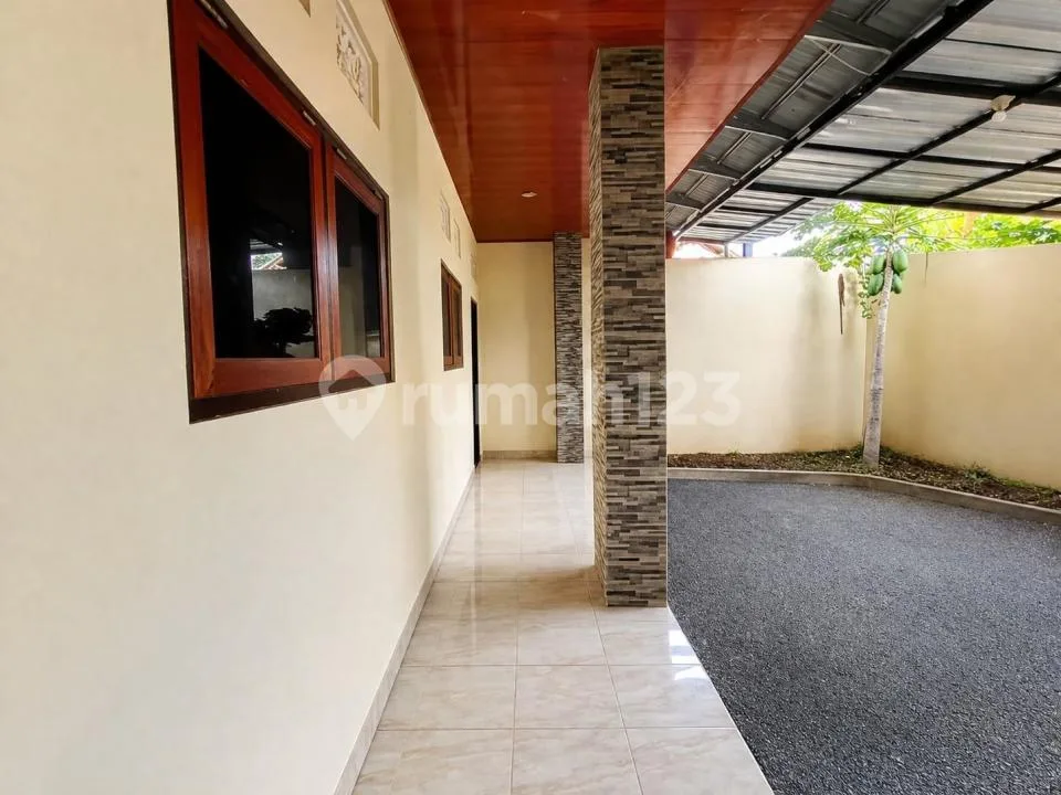 Dijual Murah - Rumah Style Villa 3 Lantai, Mas Ubud View Sawah - Image 2 of 4