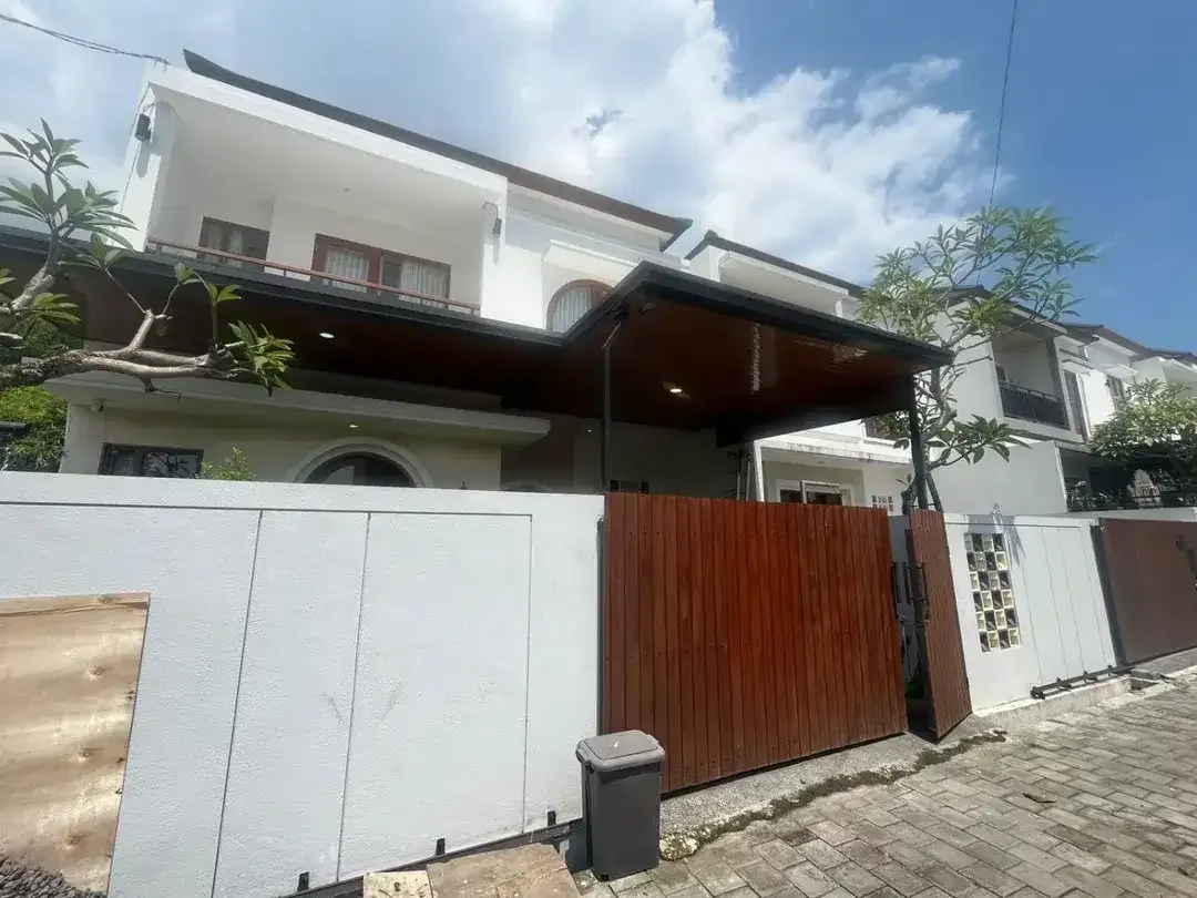 FOR RENT – MODERN 2-STOREY SEMI VILLA | FULLY FURNISHED | KEROBOKAN - Image 4 of 10