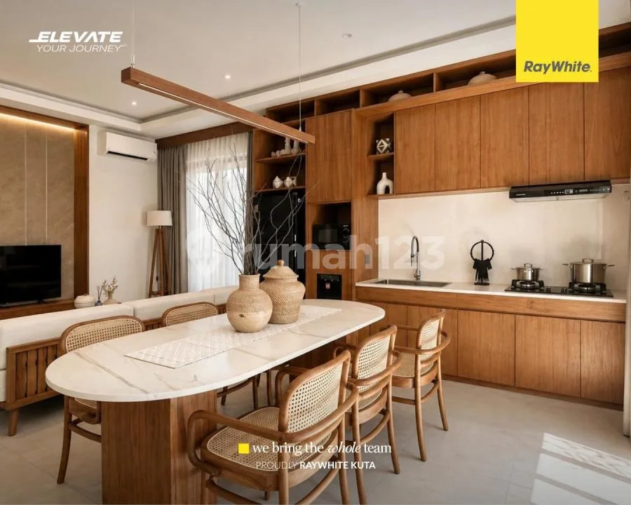 For Sale: Contemporary Tropical Warm Luxury Villa In Sanur - Image 4 of 4