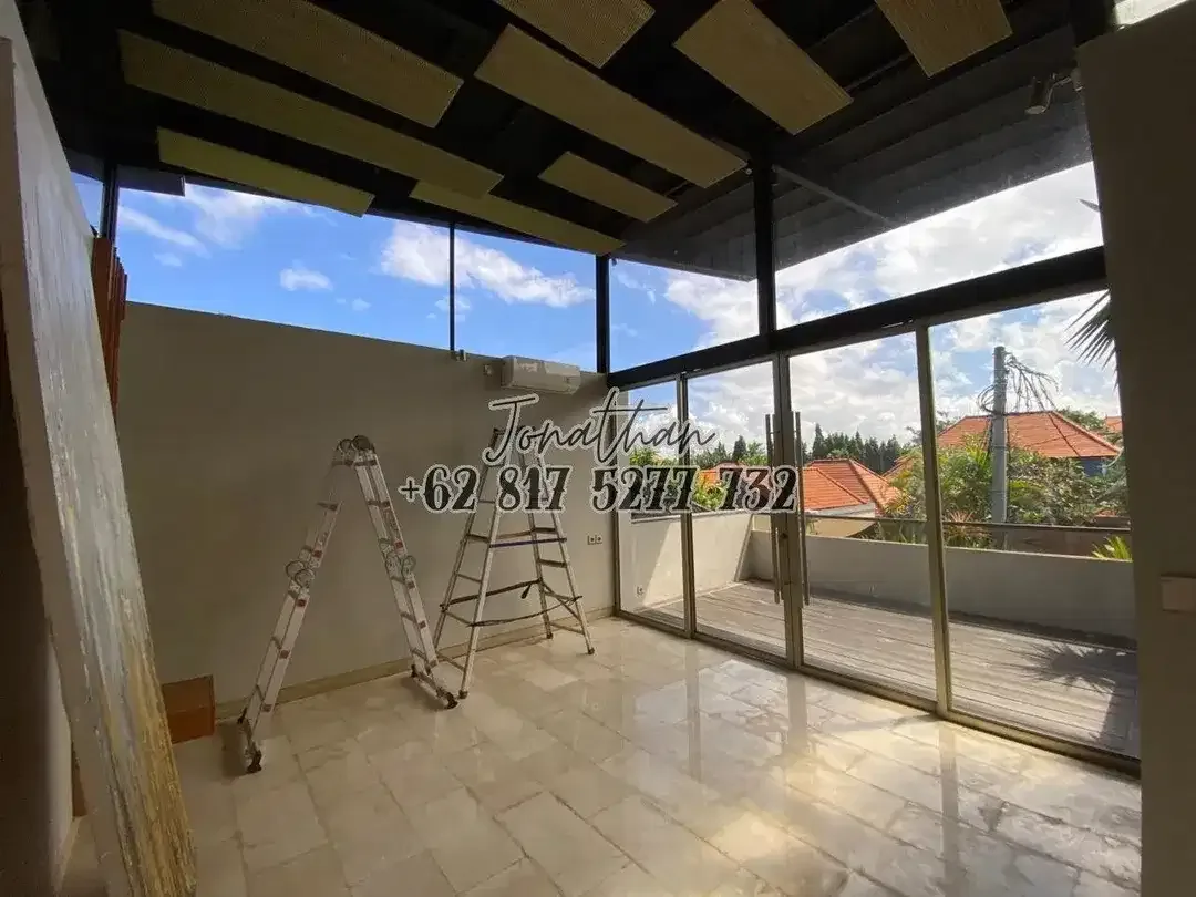 Dijual Villa Mewah Modern 4 Kamar SHM di Kesari Sanur Beach Denpasar Bali - VSMEK - Image 5 of 10