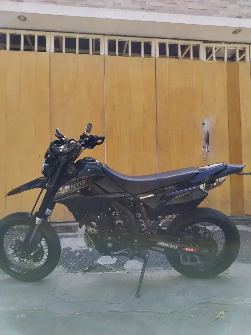 KAWASAKI DTREKER 250 CC TAHUN 2022 PAJAK OFF 2X SURAT LENGKAP - Image 7 of 8