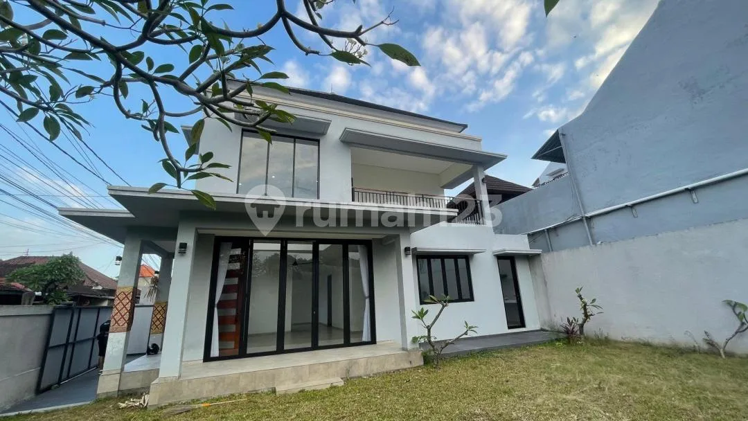 Brand New Rumah Modern Dekat Pantai Sanur SHM Freehold - Image 1 of 4