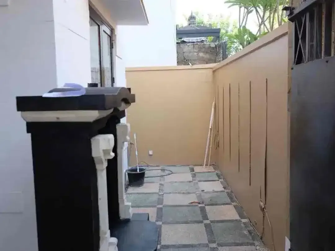 Rumah minimalis yang sangat nyaman terletak di kawasan elite Perumahan Sekar Tunjung - Image 8 of 10
