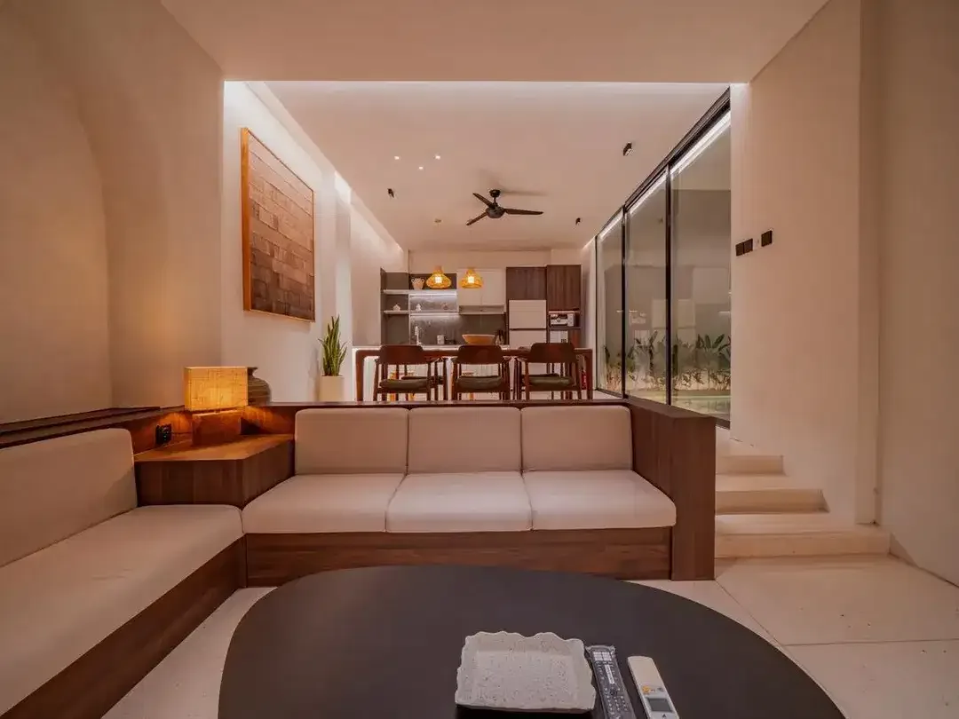 EXCLUSIVE BOUTIQUE TROPICAL VILLA IN PRIME SEMINYAK - Image 7 of 10