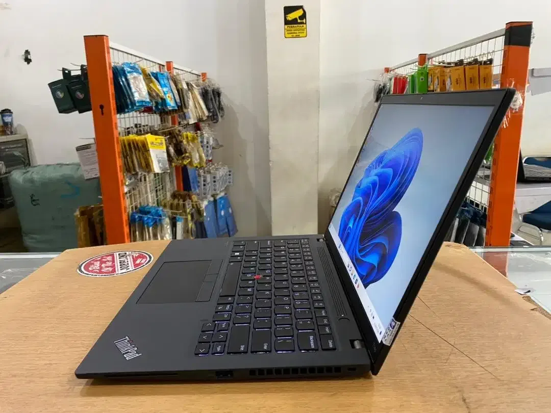Lenovo ThinkPad T14S G3 Ryzen 5 PRO 6650U Ram 16GB SSD 512GB SlimMulus - Image 4 of 10