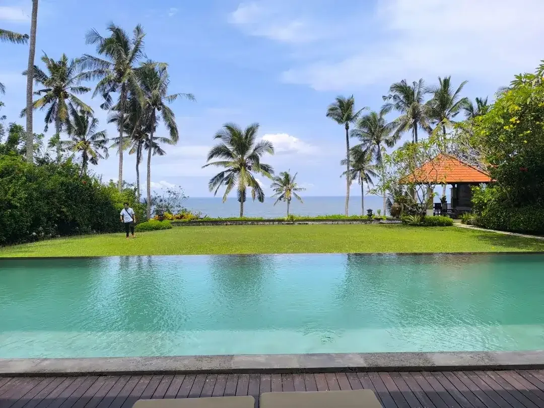 Villa 6 Bed, Pinggir Pantai Soka, Full Ocean, Full Sunseat View, Tabanan - Image 1 of 9