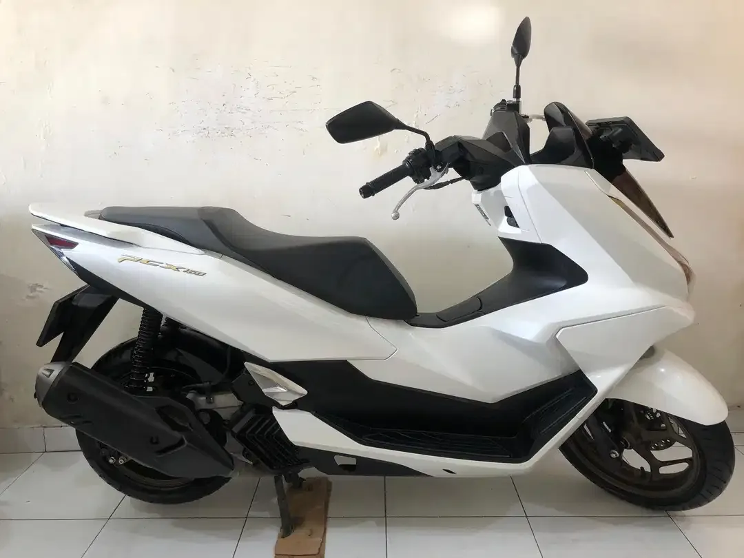 Honda PCX 160 ABS Th.2025 putih!! - Image 1 of 10