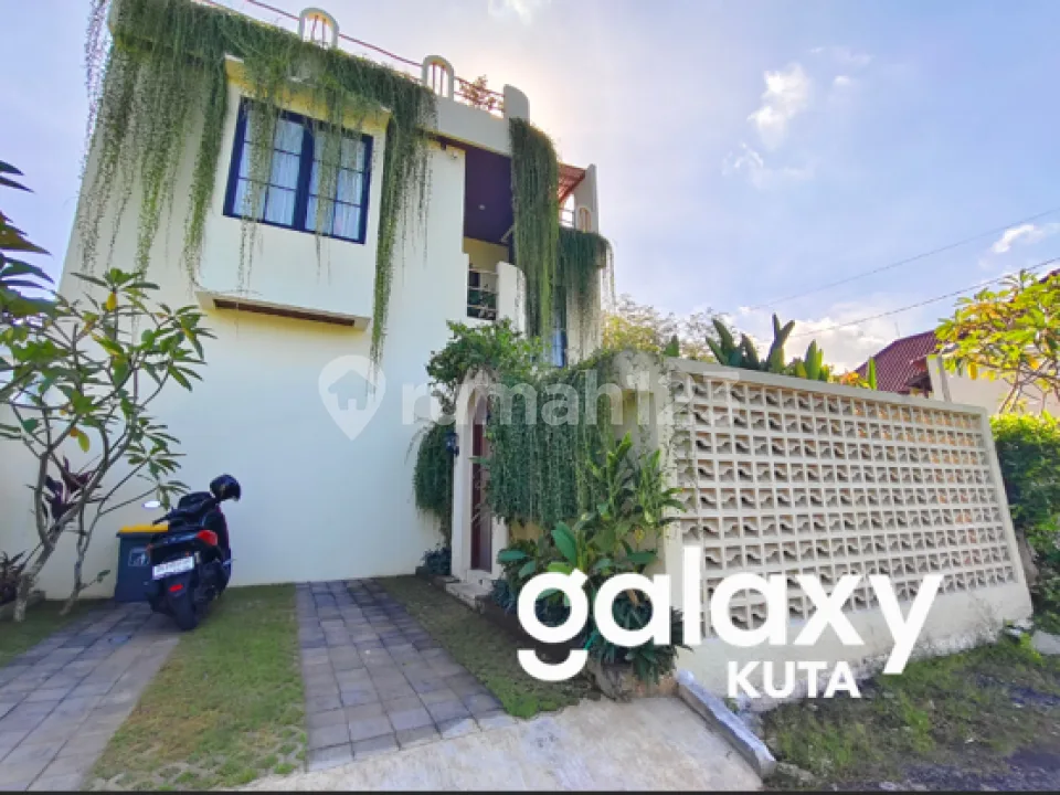 Disewakan Villa Mediterranean With Ocean View di Mumbul Nusa Duan Badung - Bali - Image 1 of 4