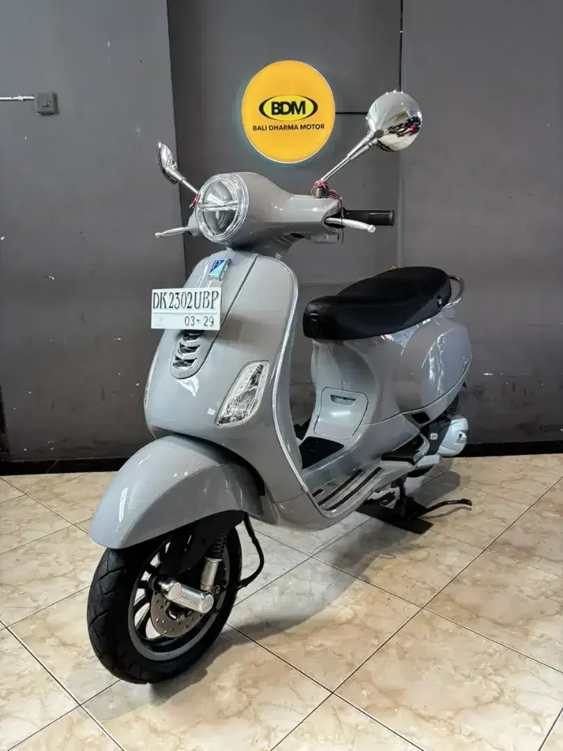 DP 500k / BUNGA MENURUN 2% / PIAGGIO VESPA LX 125 TAHUN 2023 - Image 1 of 7
