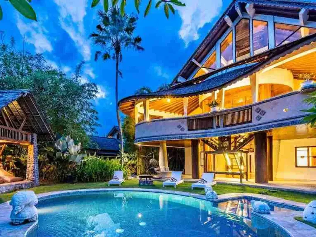 Villa Ethnic Premium dan Elegant pantai Berawa Canggu - Image 1 of 10