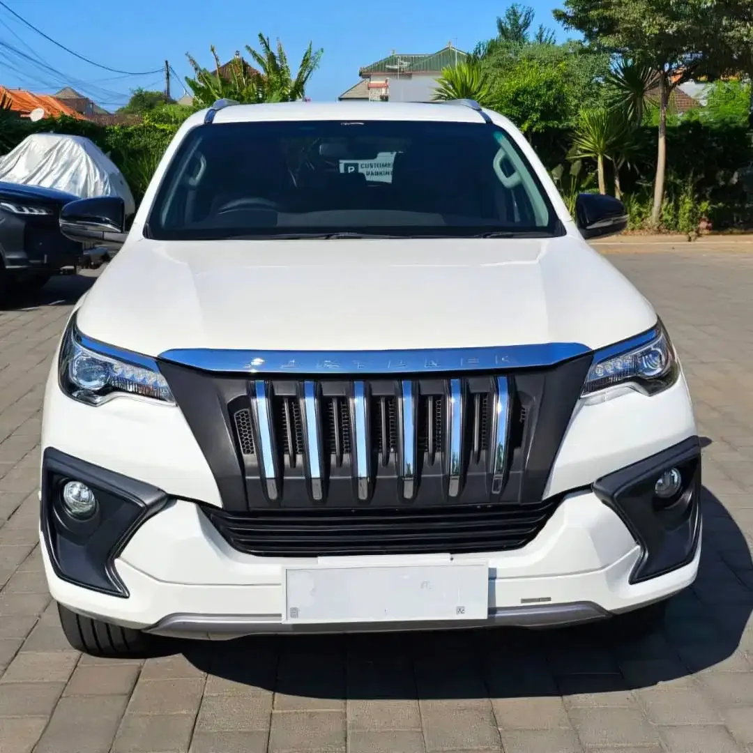 TOYOTA FORTUNER TRD SPORTIVO 2018 - Image 1 of 10