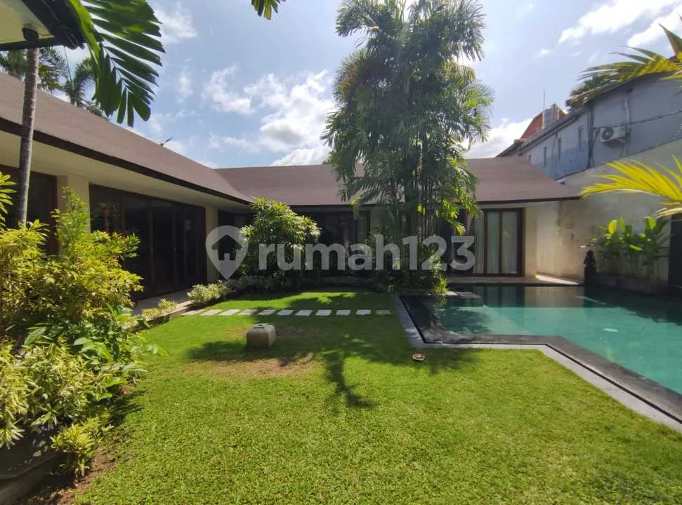 Villa 3 Kamar Tidur Full Furnished di Canggu - Image 3 of 4