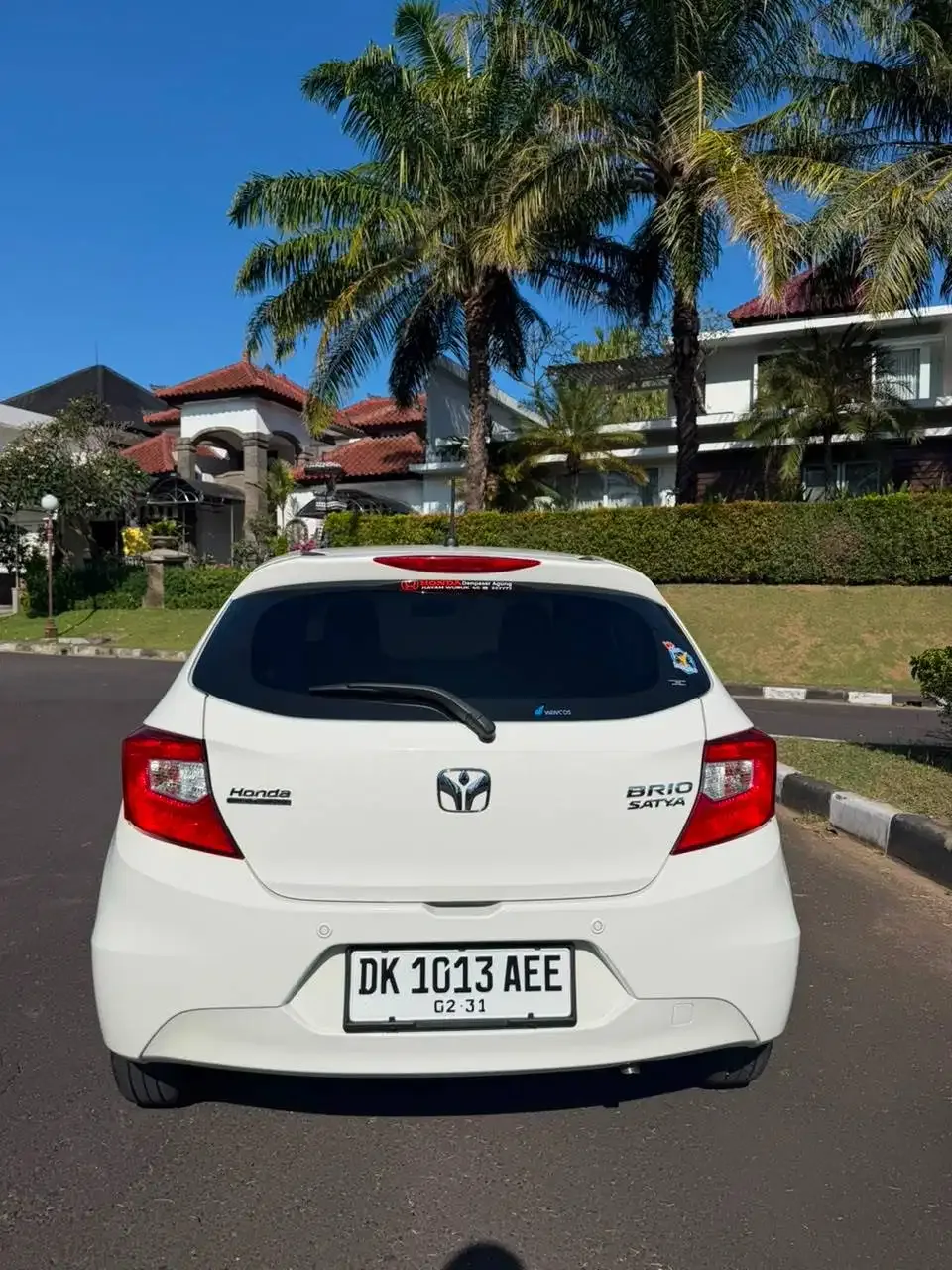 BRIO NEW E SATYA MATIK PUTIH PMK 2026 PLAT DK ASLI BALI LOW KM 800 ORI - Image 4 of 10