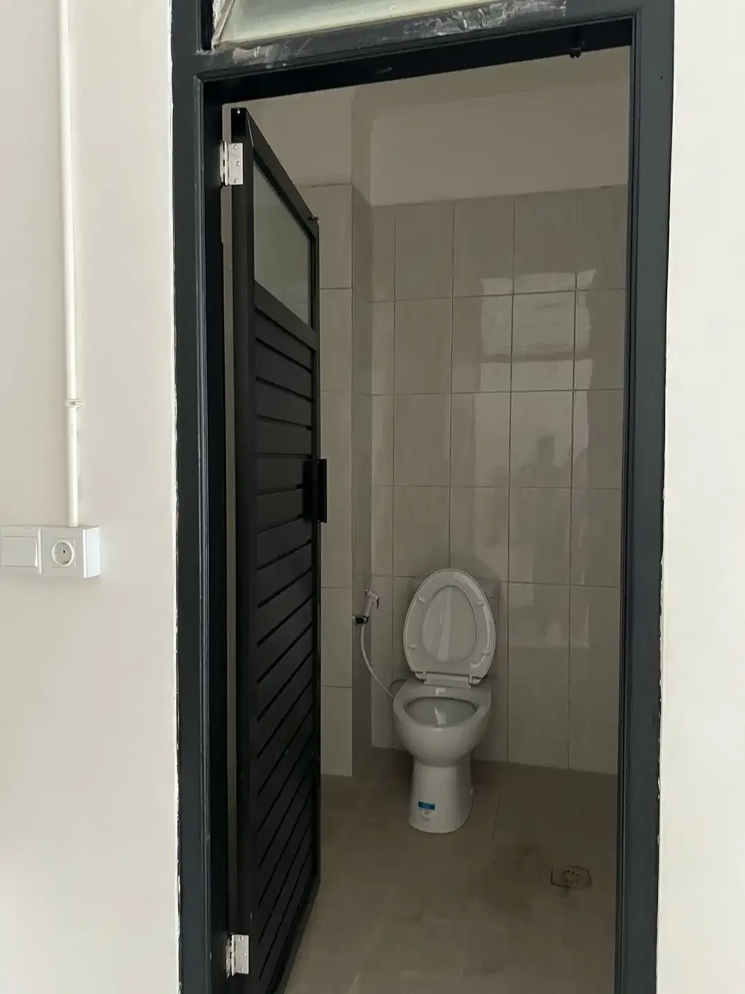 FOR RENT RUKO 3LT DI PINGIR JALAN UTAMA GATSU TENGAH BALI - Image 7 of 9