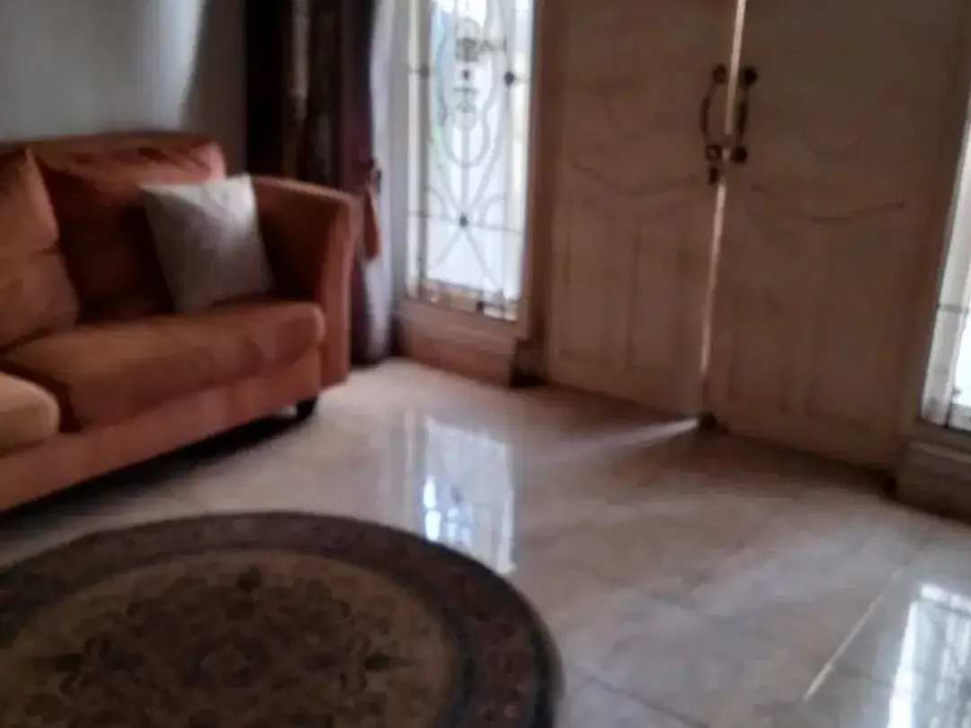 Tinggal Praktis di Tengah Kota – Rumah Modern Minimalis - Image 5 of 10
