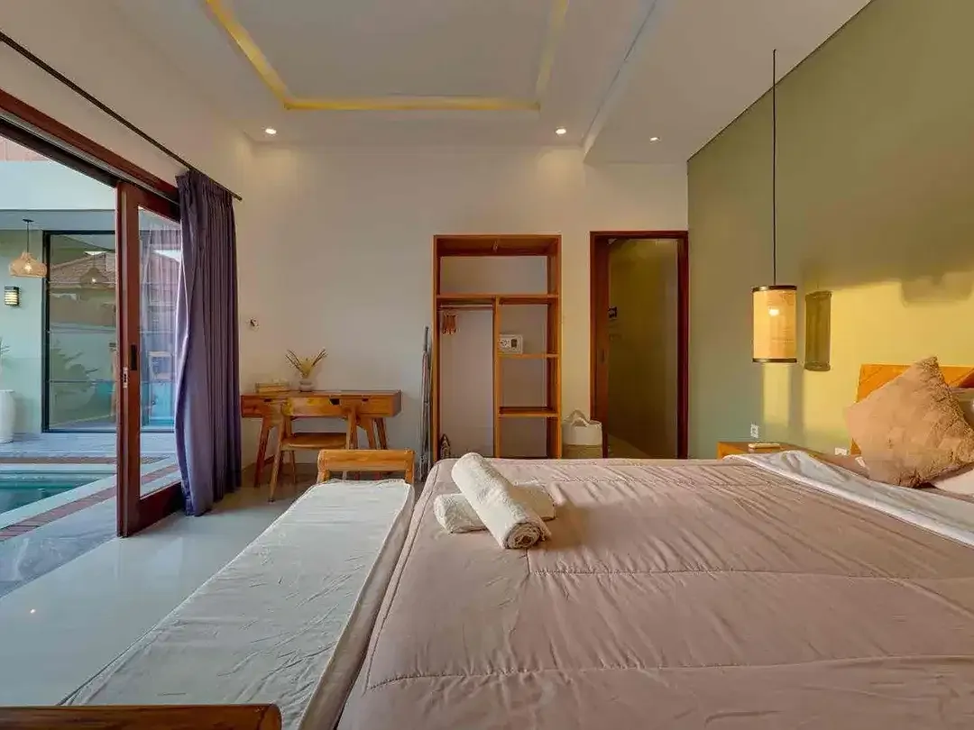 Modern Tropical Style Villa for Rent
Location - Umalas, Kerobokan rental period 5 years - Image 4 of 10
