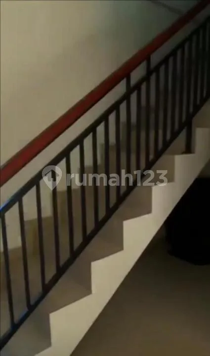 Rumah Baru Dua Lantai Modern Minimalis - Image 4 of 4