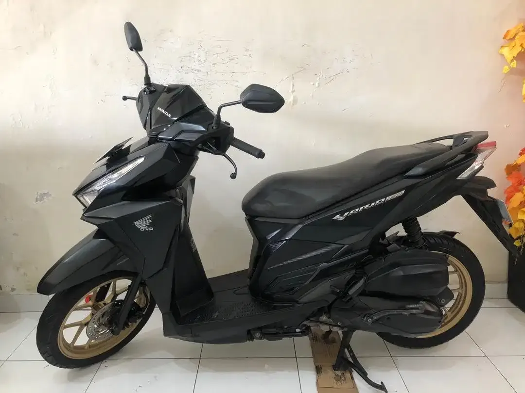 Vario Techno 150 Th.2017 hitam!! - Image 1 of 10