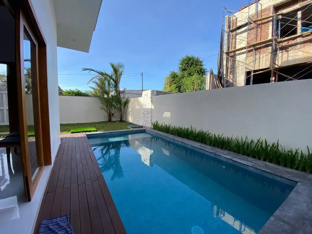 VILLA 4BR NEW MINIMALIS MODERN FURNIHSHED LOKASI JIMBARAN - Image 1 of 10