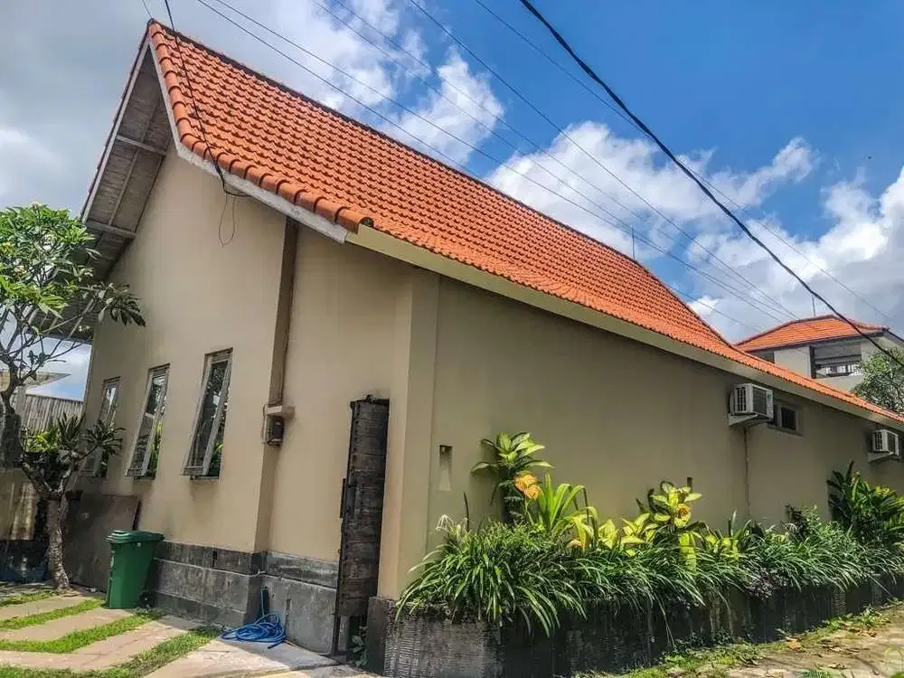 DIJUAL VILLA MINIMALIS FURNISHED LOKASI PERERENAN - Image 2 of 10