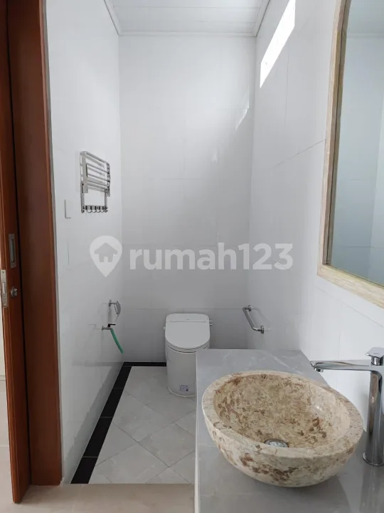2 Bedrooms Villa Brand New. Location Kerobokan Badung Bali - Image 1 of 4