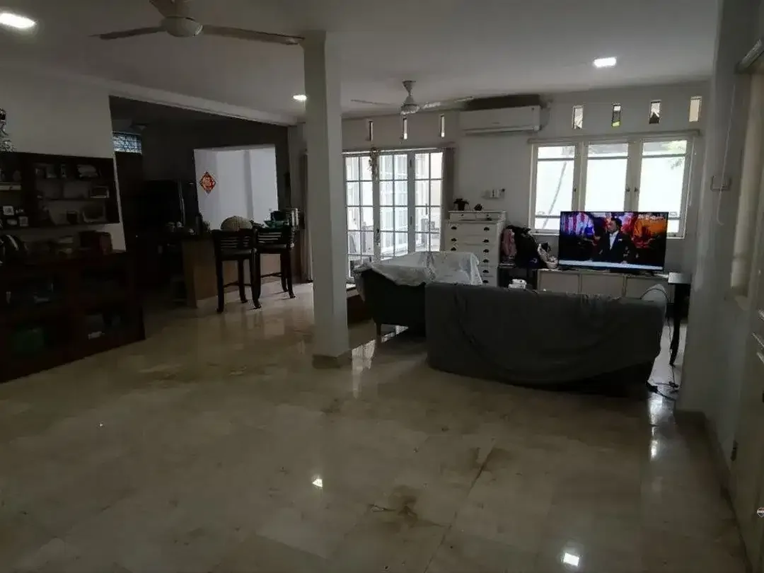 Villa Eksklusif 4 Kamar Tidur Dijual di Kerobokan Kelod Area - Image 3 of 10