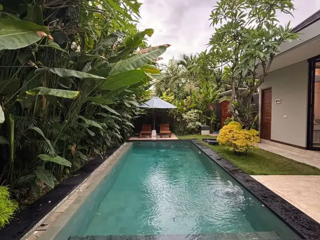 DISEWAKAN VILLA 1 LANTAI DI UMALAS KUTA UTARA DEKAT PANTAI - Image 1 of 10
