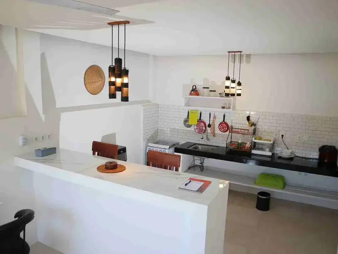 VILLA FOR SALE | AMED, BALI
Freehold | 5 Units | Pool | Rooftop Terrace - Image 9 of 10