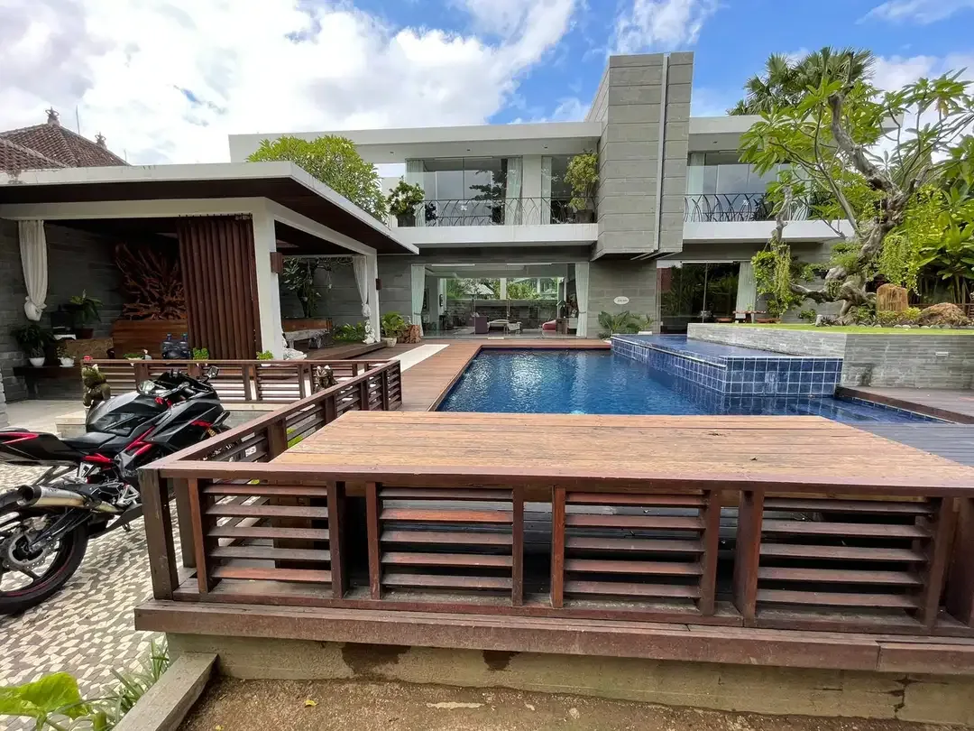 DIJUAL VILLA MODERN DEKAT PANTAI SEMINYAK - Image 3 of 10