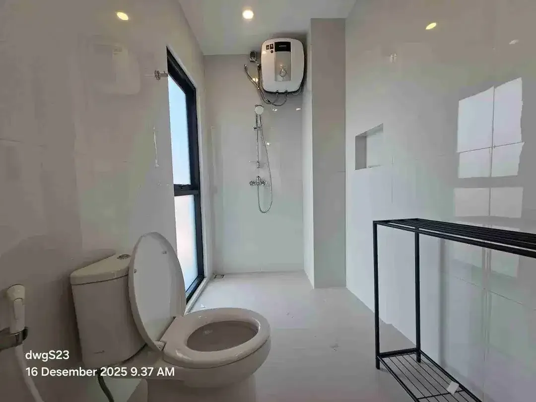 Vila Mewah Baru 3 Kamar, 10 Menit ke Pantai Berawa Canggu - Image 8 of 10