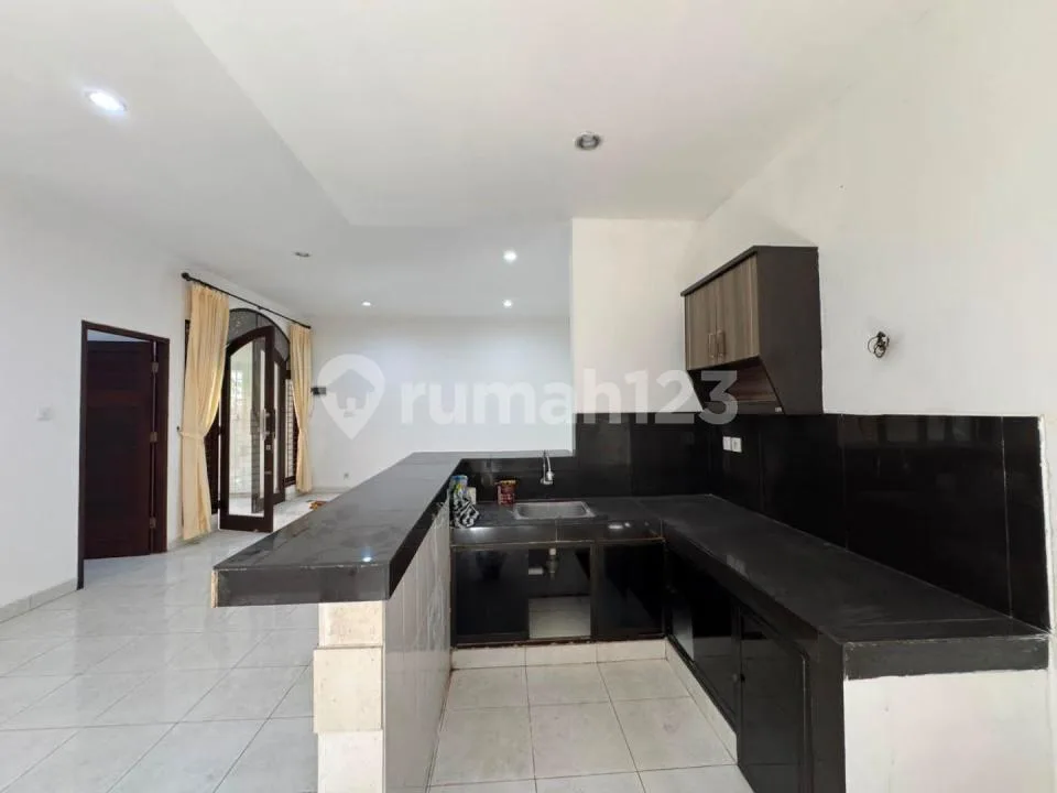 Kontrak Sewa Rumah 2 Garasi 2 Kamar Renon Sanur Denpasar Bali - Image 2 of 4