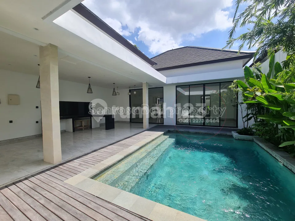 Leasehold villa 3 bedrooms 280m2 Petitenget kerobokan - Image 2 of 4