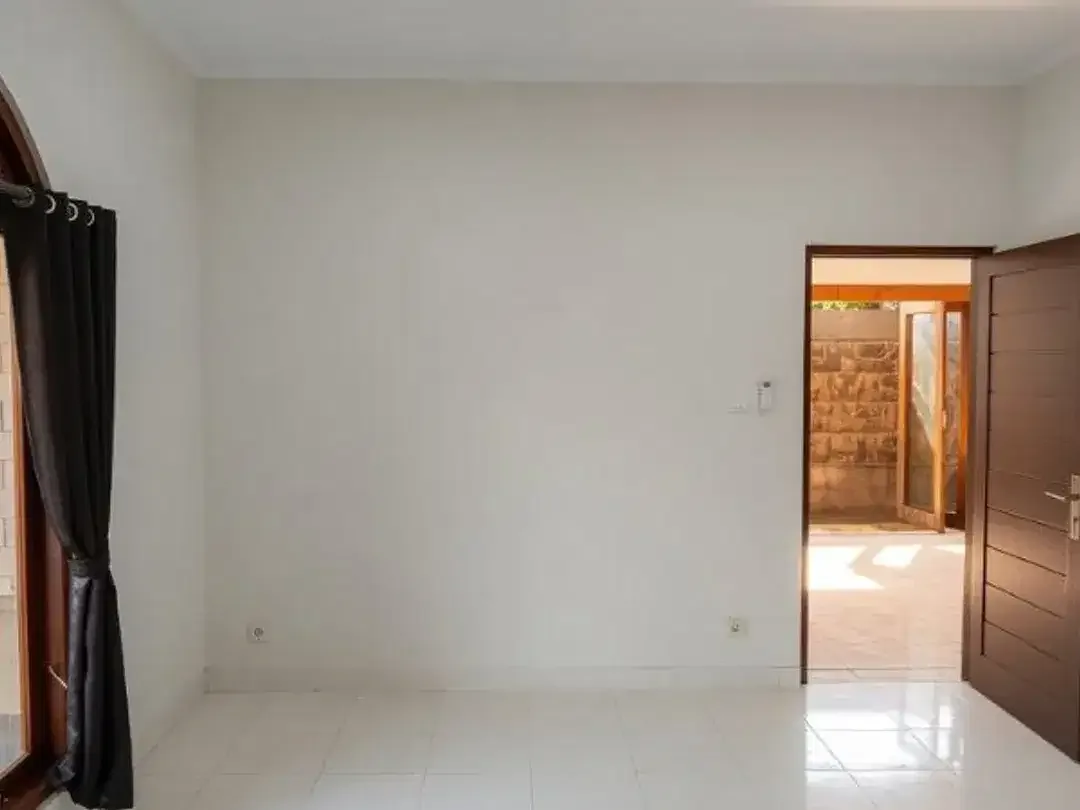RUMAH STRATEGIS DI TUKAD BALIAN RENON DENPASAR - Image 5 of 7