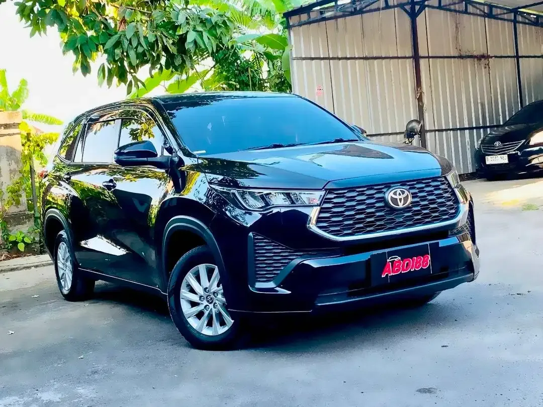 TOYOTA ZENIX G HYBRID AT 2024 HITAM METALIK - Image 3 of 10